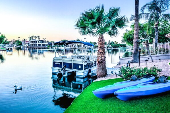 Miscellaneous - GATED1Story LUX Val Vista Lakefront:Heat Pool,Boat,Spa,Kayaks,Paddleboards,Bikes (Gilbert)