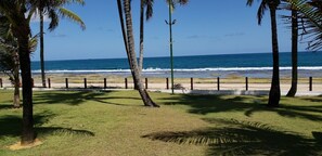 Na praia