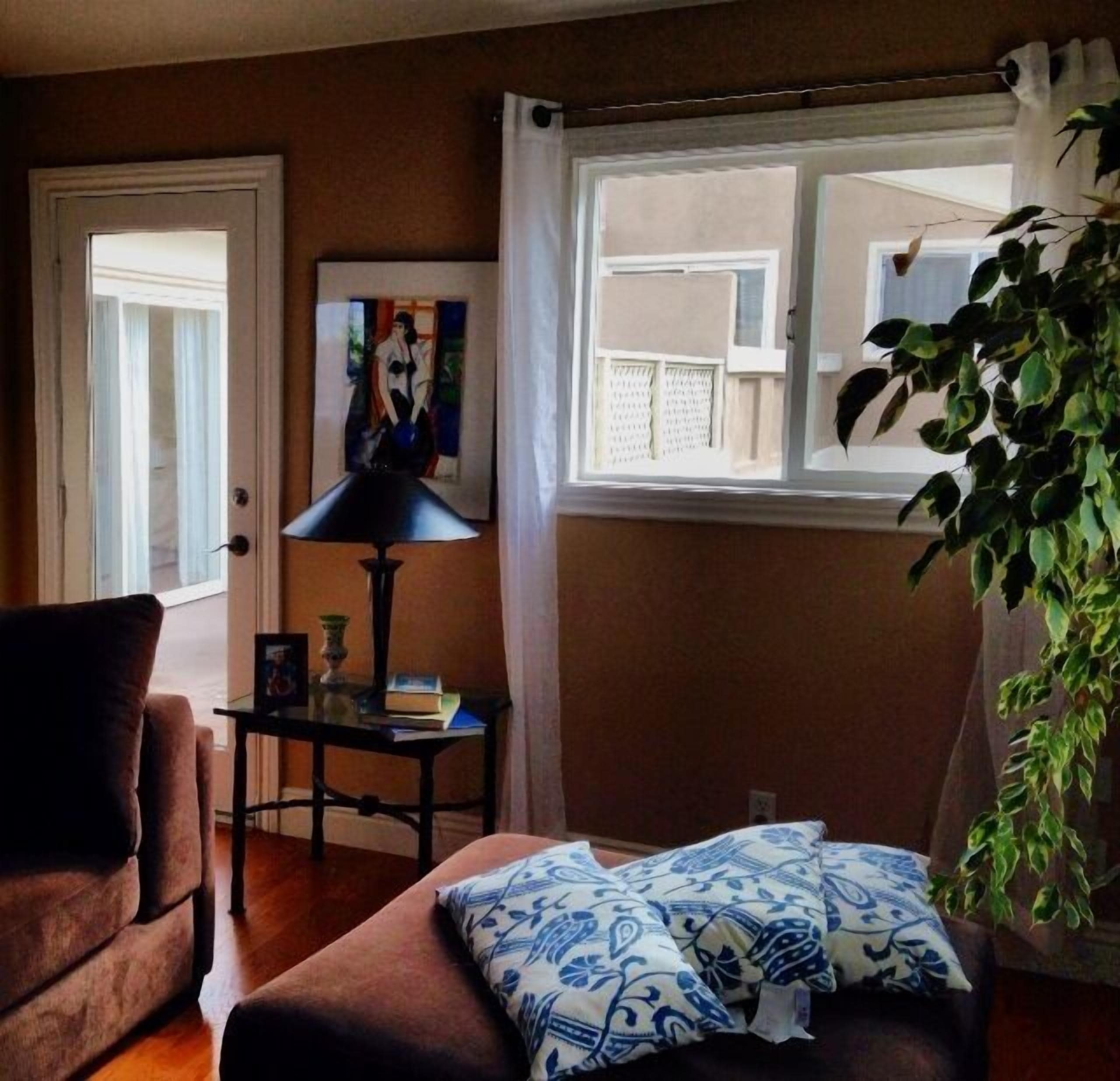 Beautiful T.House, 3 rooms & 2 ½ Bath, Fully furnished & a B. yard near Beach