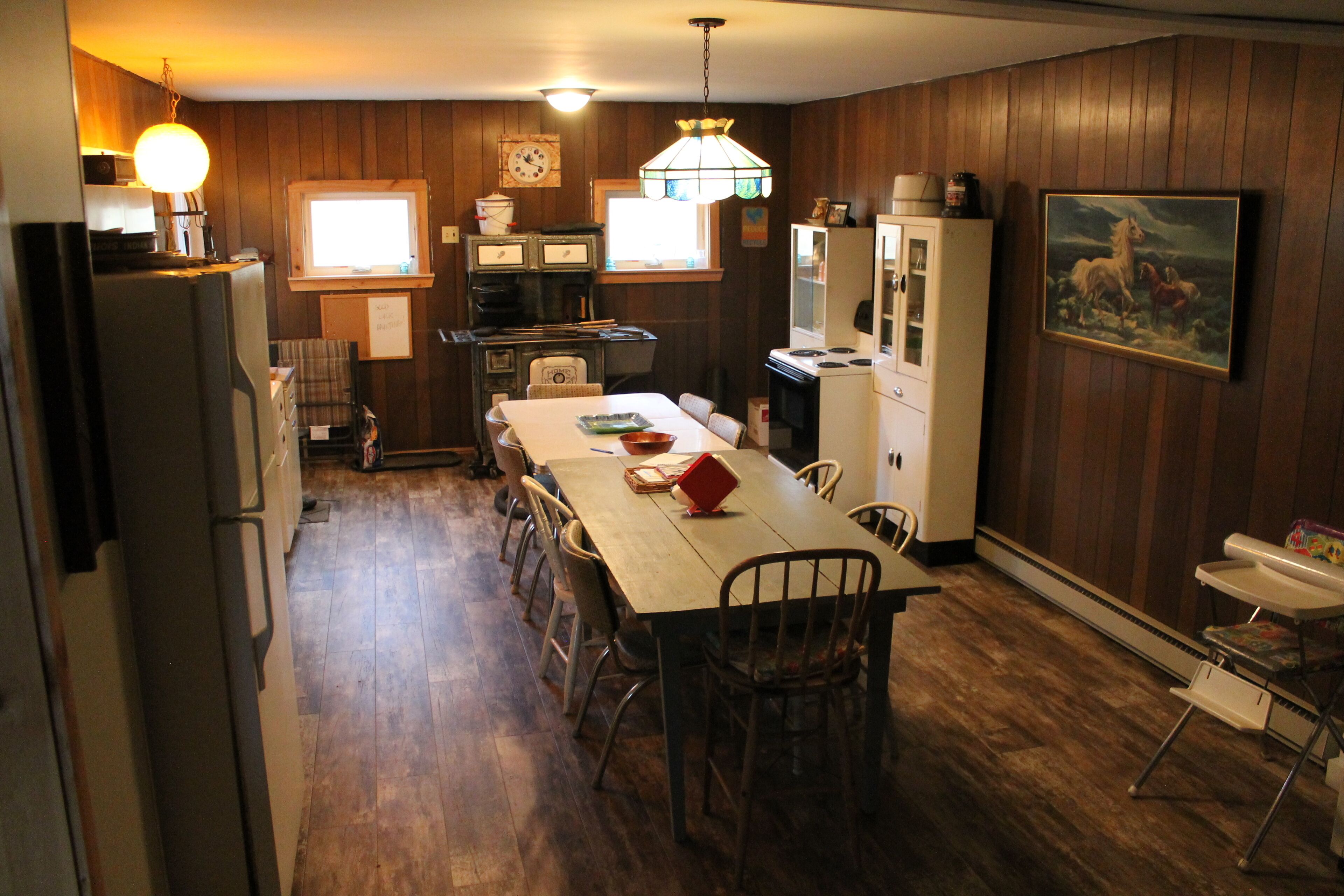 The Douglas Place - A Rustic Cabin on Armenia Mountain