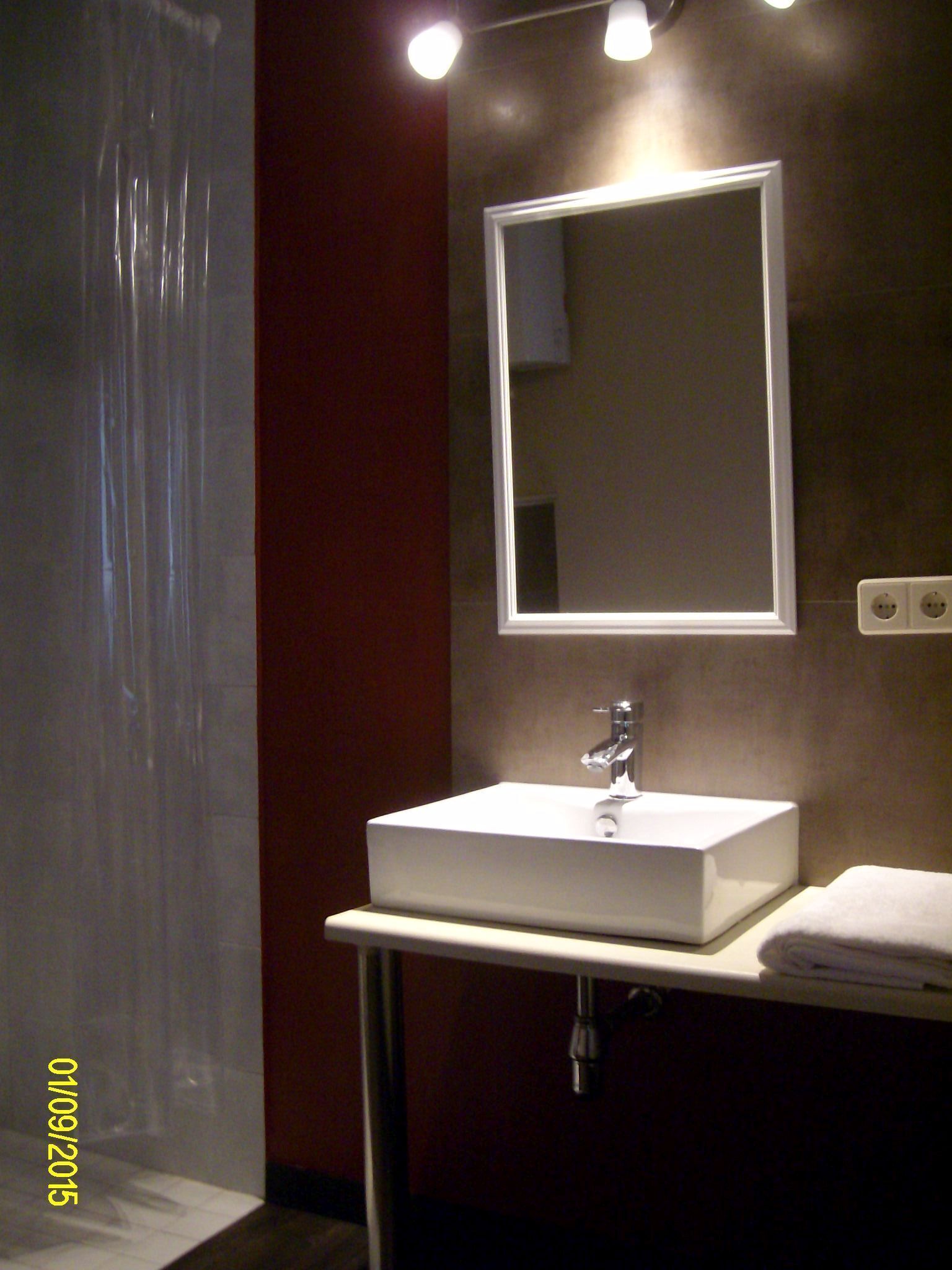 Living in modern apartments - with a culture cafe, vegetarian cuisine and more ..