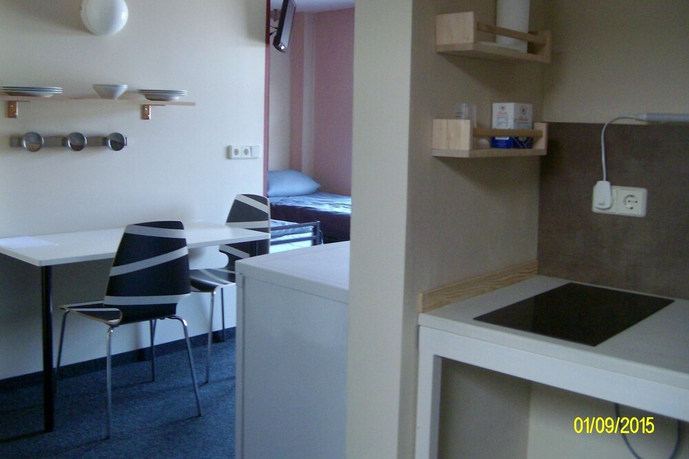 Living in modern apartments - with a culture cafe, vegetarian cuisine and more ..