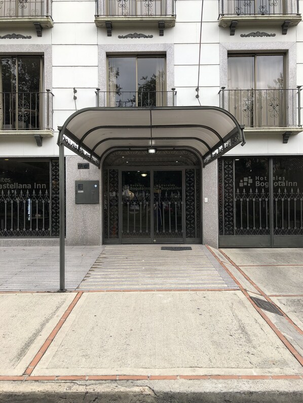 Entrada de la propiedad