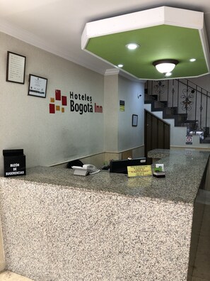 Reception - Hotel Castellana Inn (Bogotá)