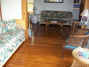 Smart TV, books, video library, stereo