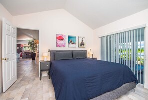 4 bedrooms, desk, iron/ironing board, WiFi