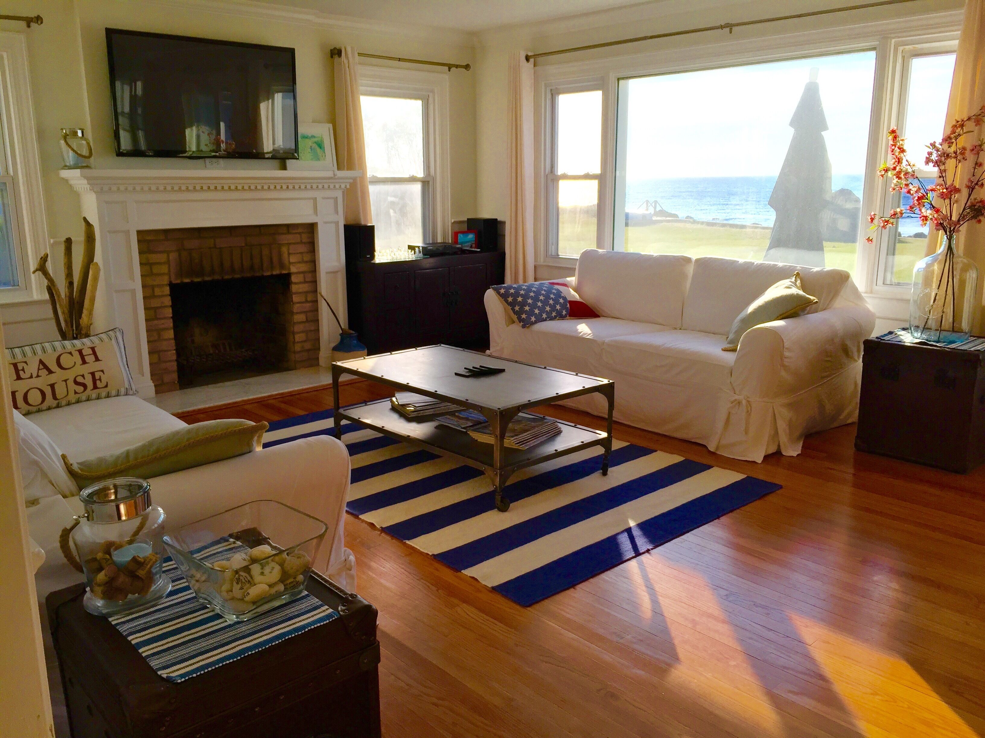 One Of A Kind, Resort- Like Waterfront Cottage In Wine Country