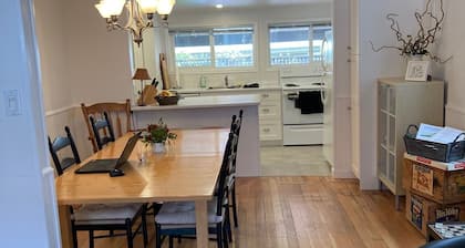 Memories Cottage is steps from beach and close to water slides amusement park.