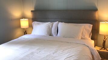2 bedrooms, iron/ironing board, travel cot, WiFi