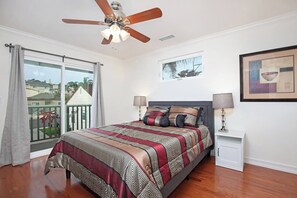 2 bedrooms, iron/ironing board, travel cot, WiFi - Spectacular views of the Presidio, USD & fireworks (San Diego)