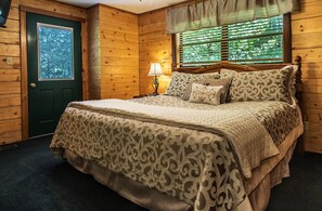 2 makuuhuonetta, silitysrauta/-lauta, Wi-Fi, vuodevaatteet