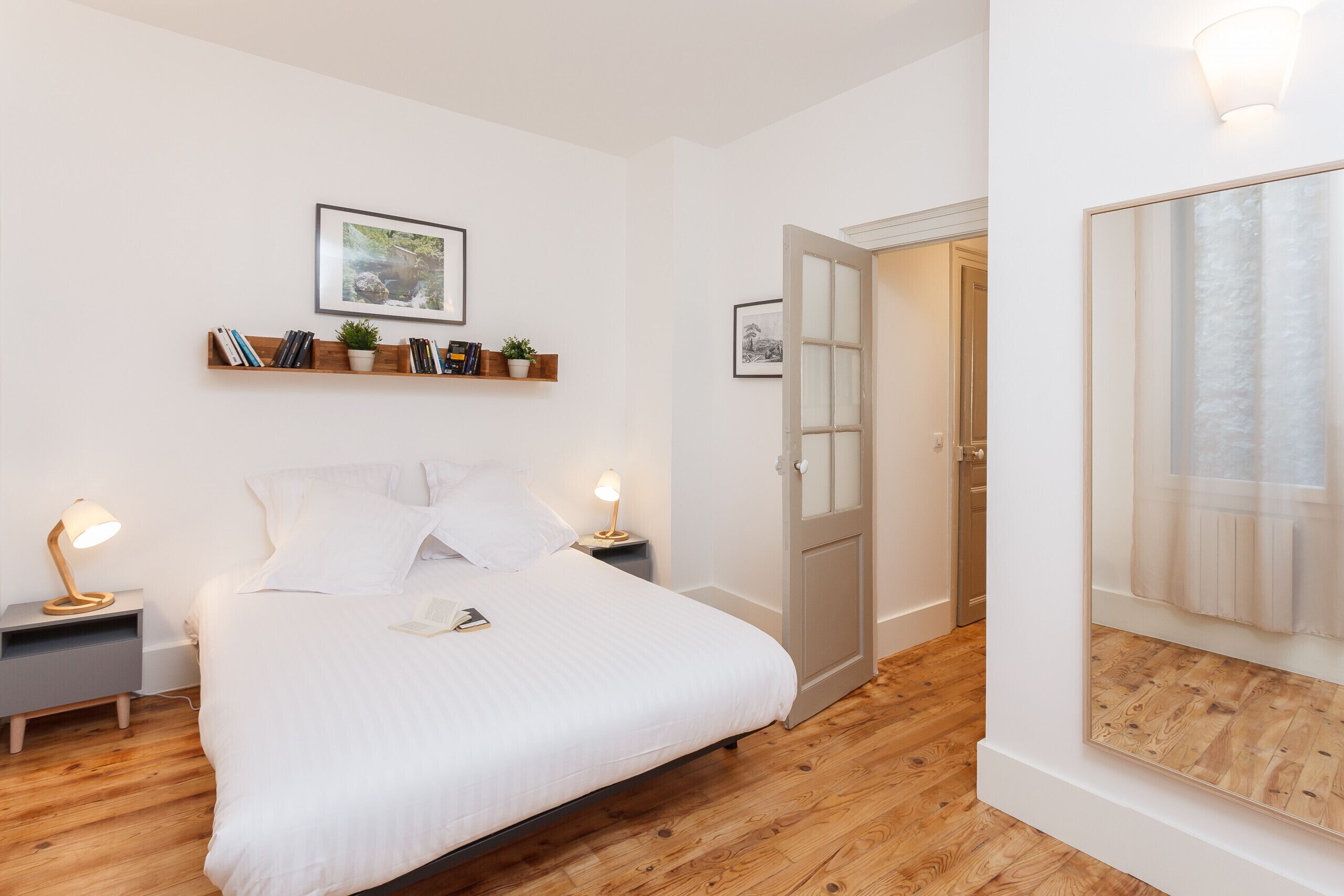 1 chambre, fer et planche à repasser, Wi-Fi gratuit, draps fournis