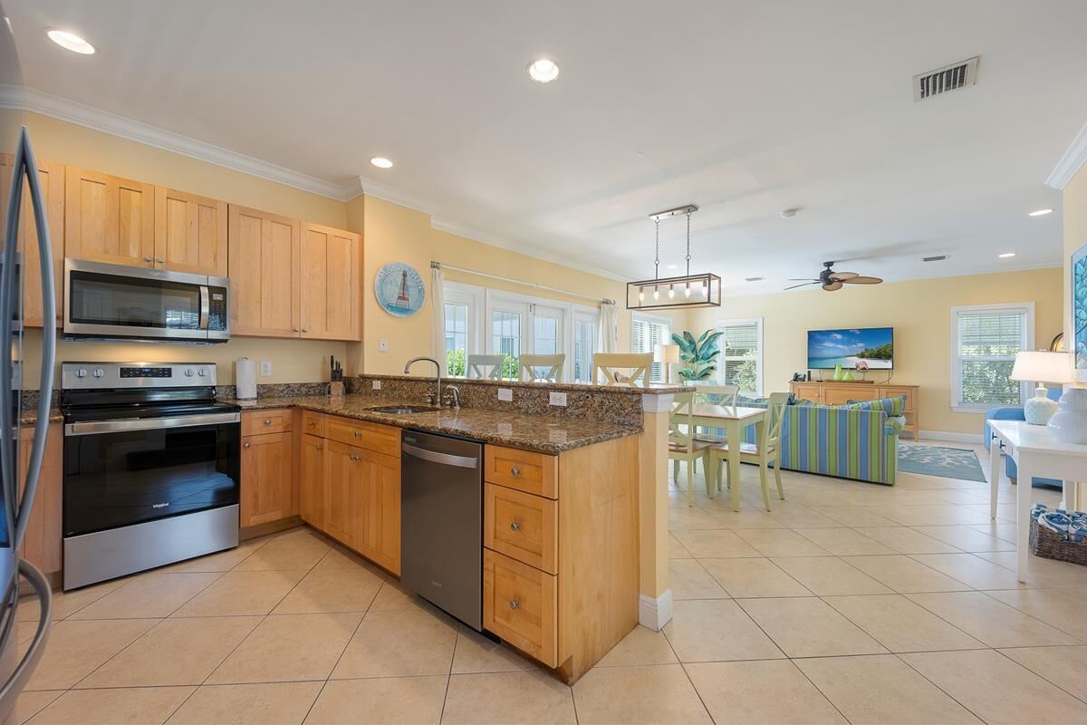 Coral Lagoon Villa 19 with Pool, Dockage, and Marina