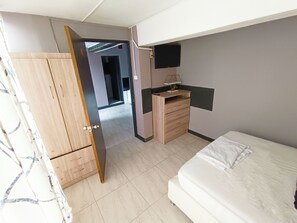 4 habitaciones y caja de seguridad en la habitación