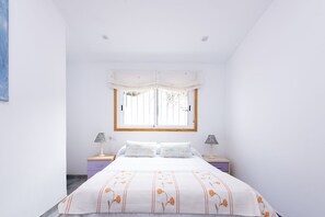 5 Schlafzimmer, Bügeleisen/Bügelbrett, Reisekinderbett, WLAN