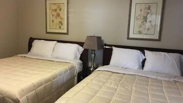 2 bedrooms, desk, iron/ironing board, WiFi