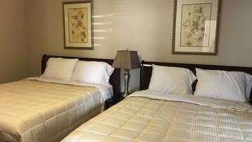 2 bedrooms, desk, iron/ironing board, WiFi