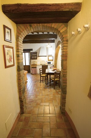 Interior - Apartment in old farmhouse with garden and swimming pool (Radicofani)