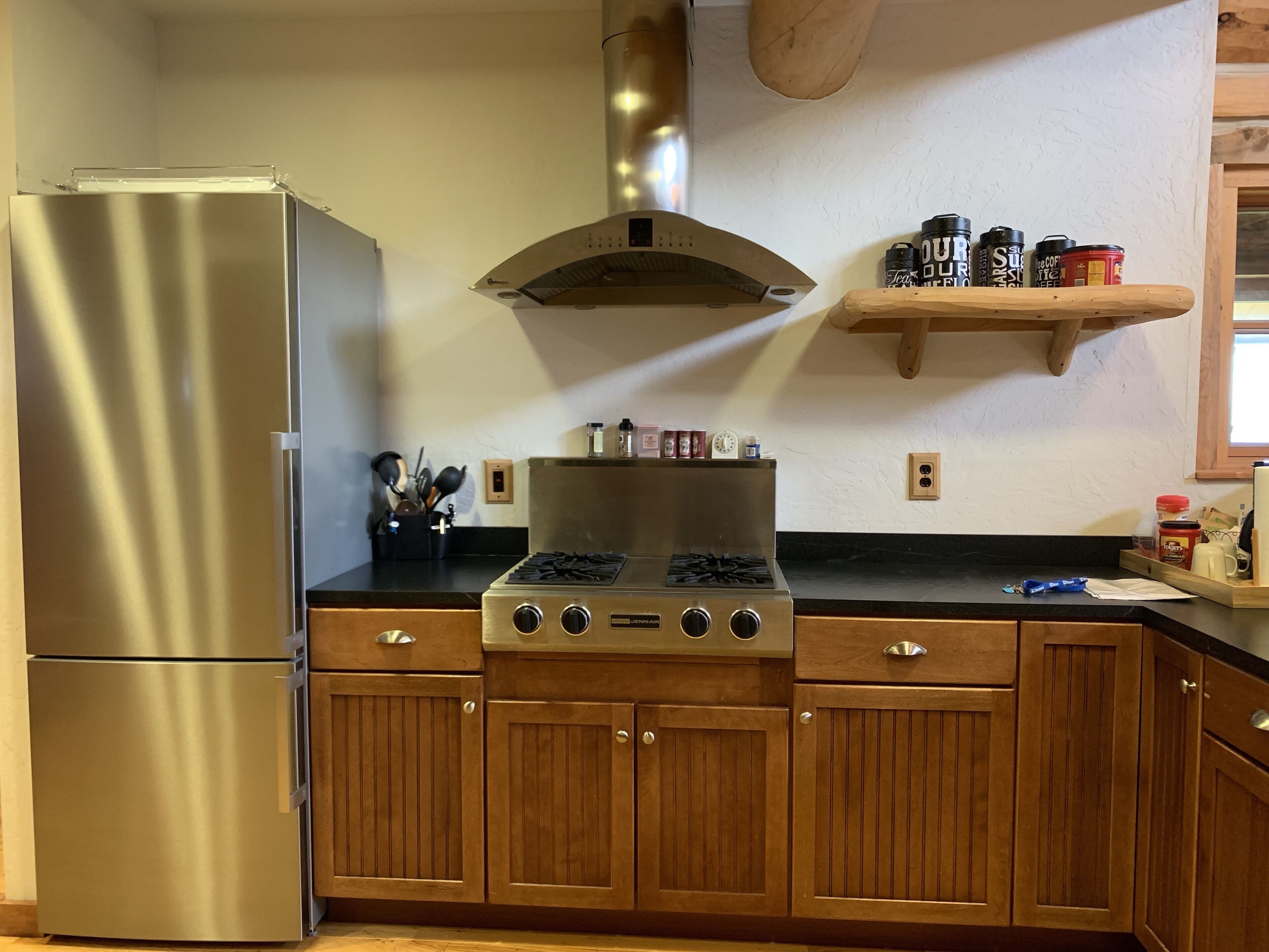 Cabin with spectacular views! Hunting and fishing paradise.