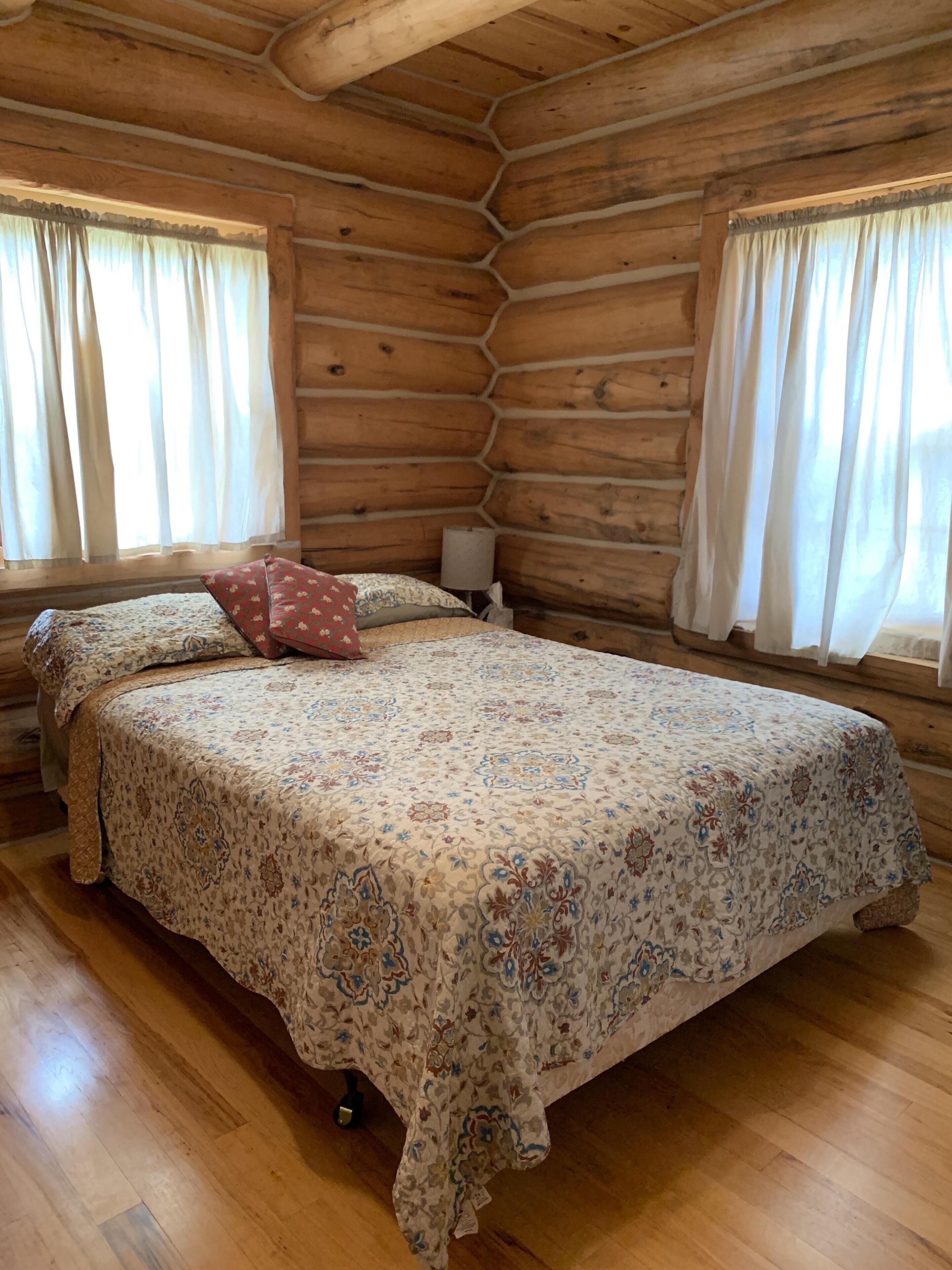 5 bedrooms, iron/ironing board, free WiFi, bed sheets