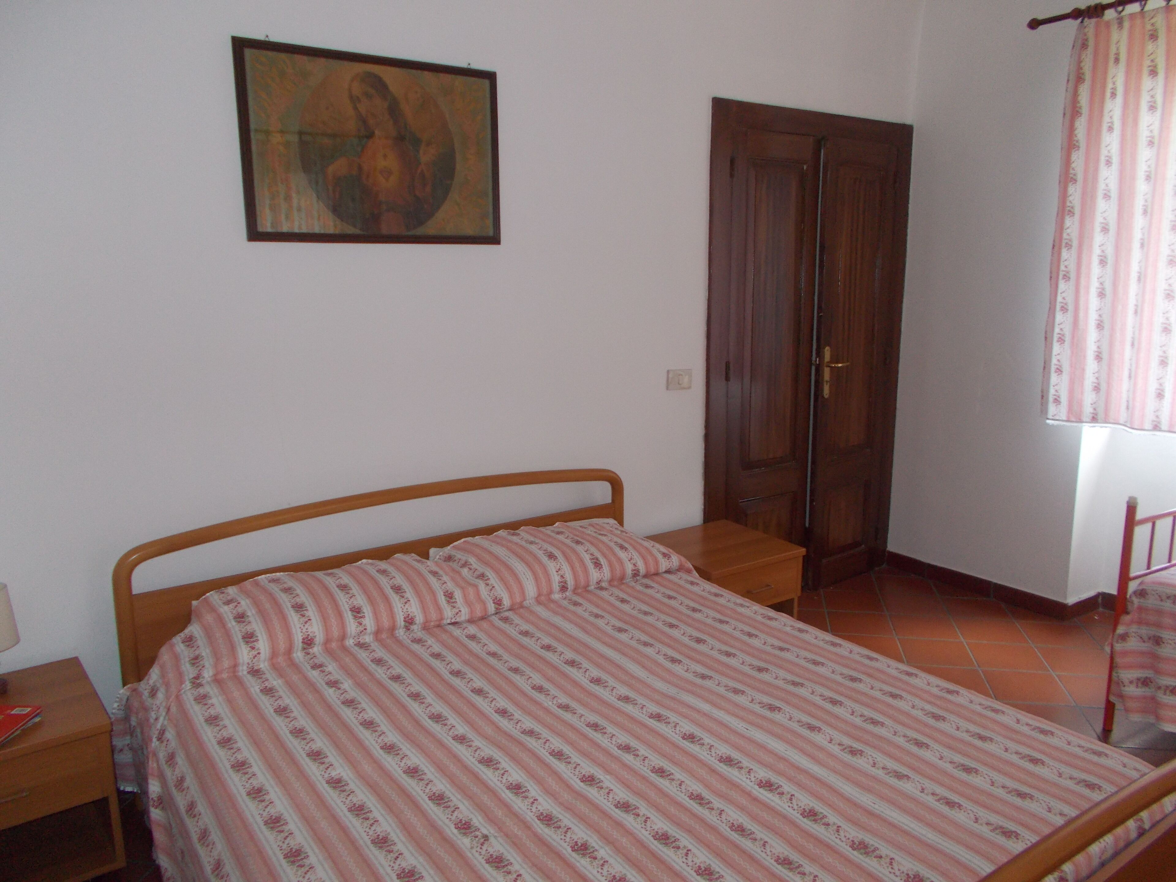 Rural house surrounded by greenery