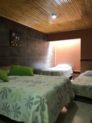 Wifi gratis y ropa de cama 