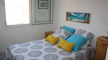 1 camera, ferro/asse da stiro, culla da viaggio, Wi-Fi