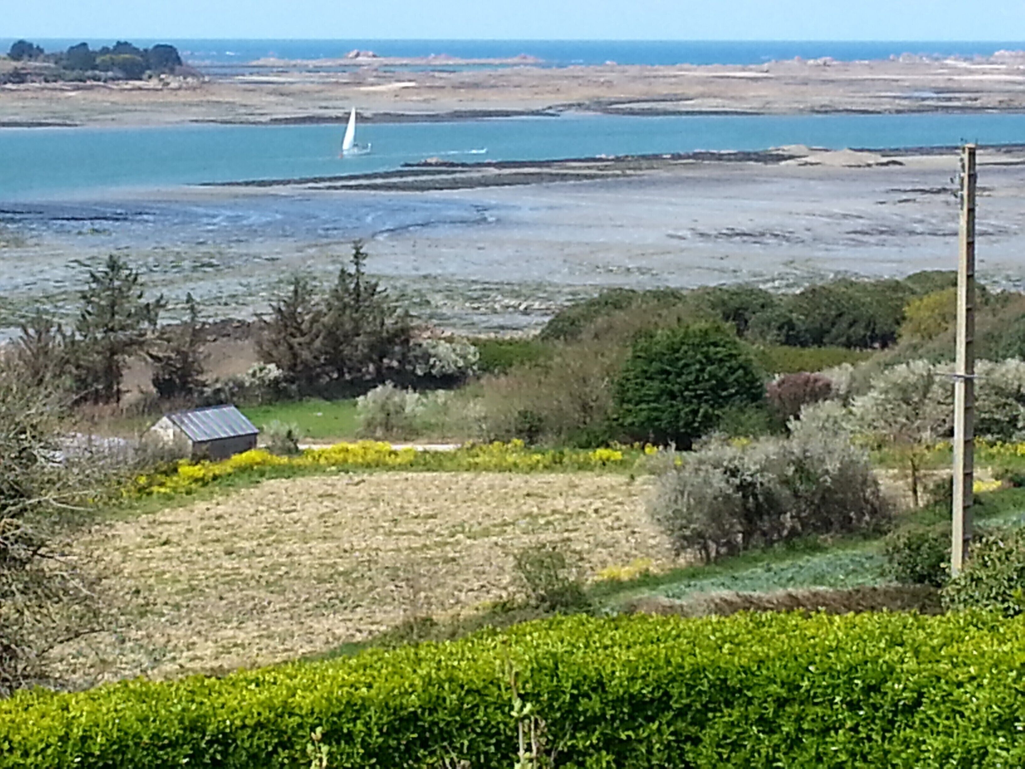 "the Lighthouse", amazing views, smallbeach, very quiet, large garden