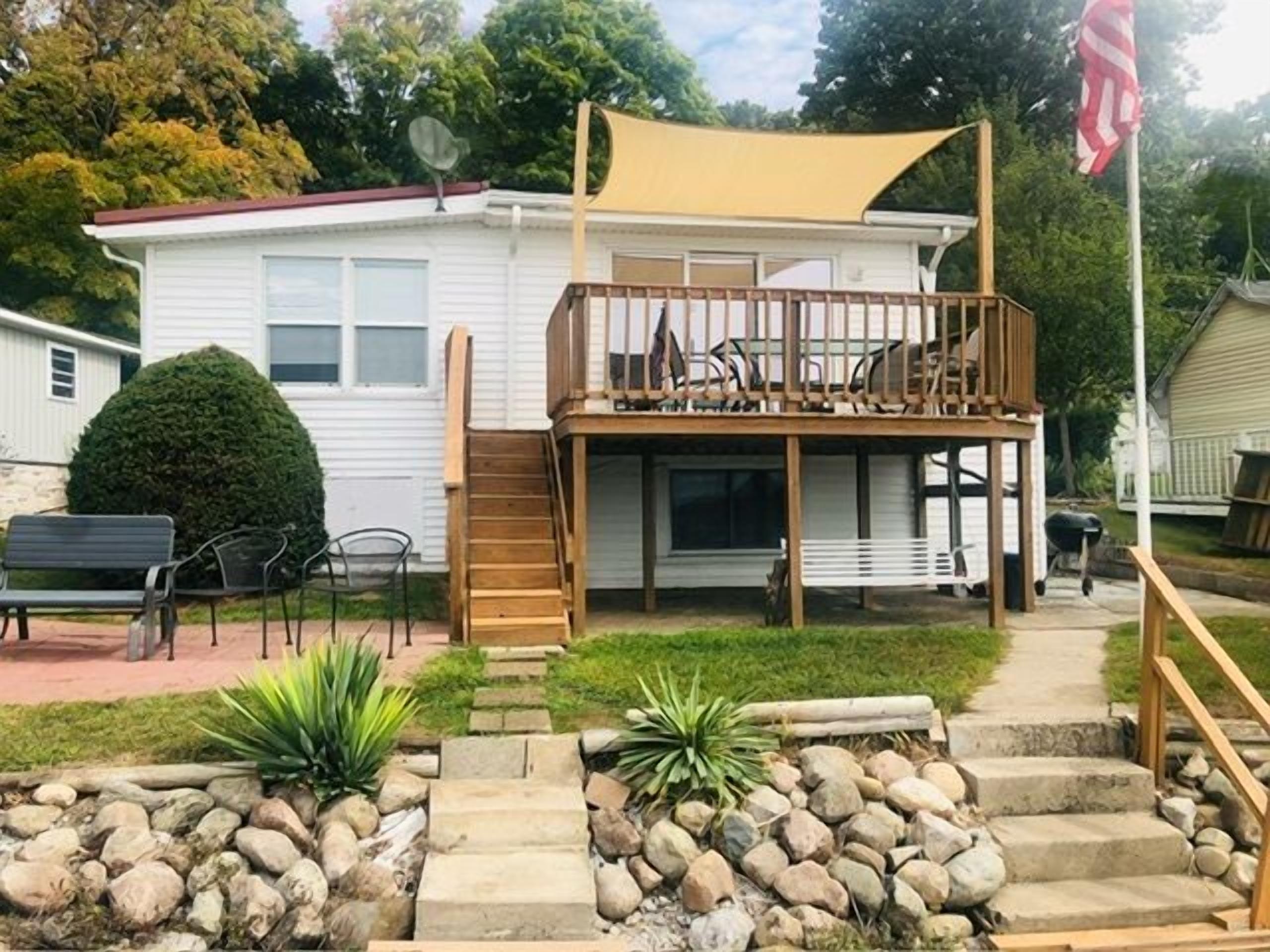 Wellington Lake Cottage in Middlebury, IN.