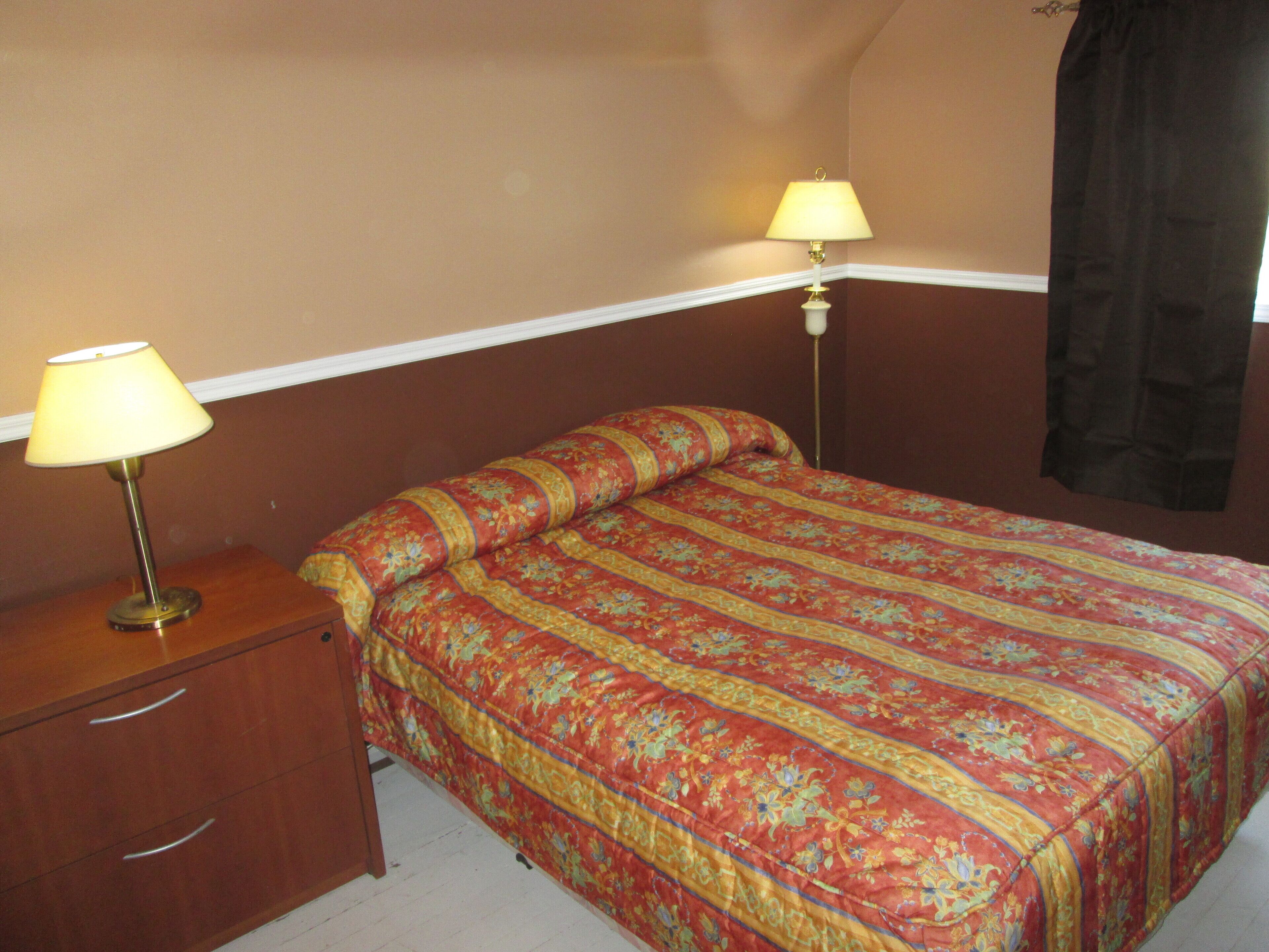 Relaxing Prairie Farm House for Travelers, Birders and Hunters