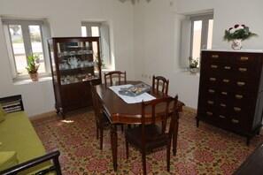 Dining - Nomikos Mansion with two private outdoor hot tubs (Thira)