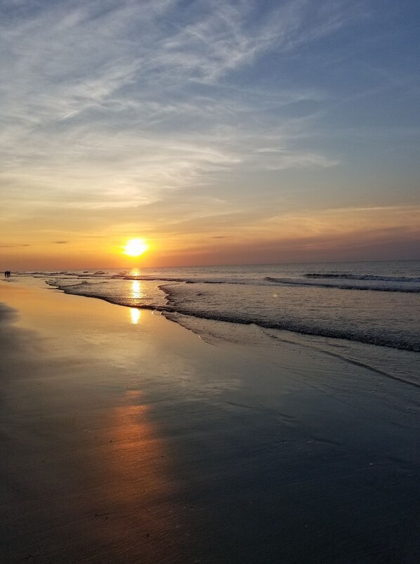 Plage à proximité, chaises longues
