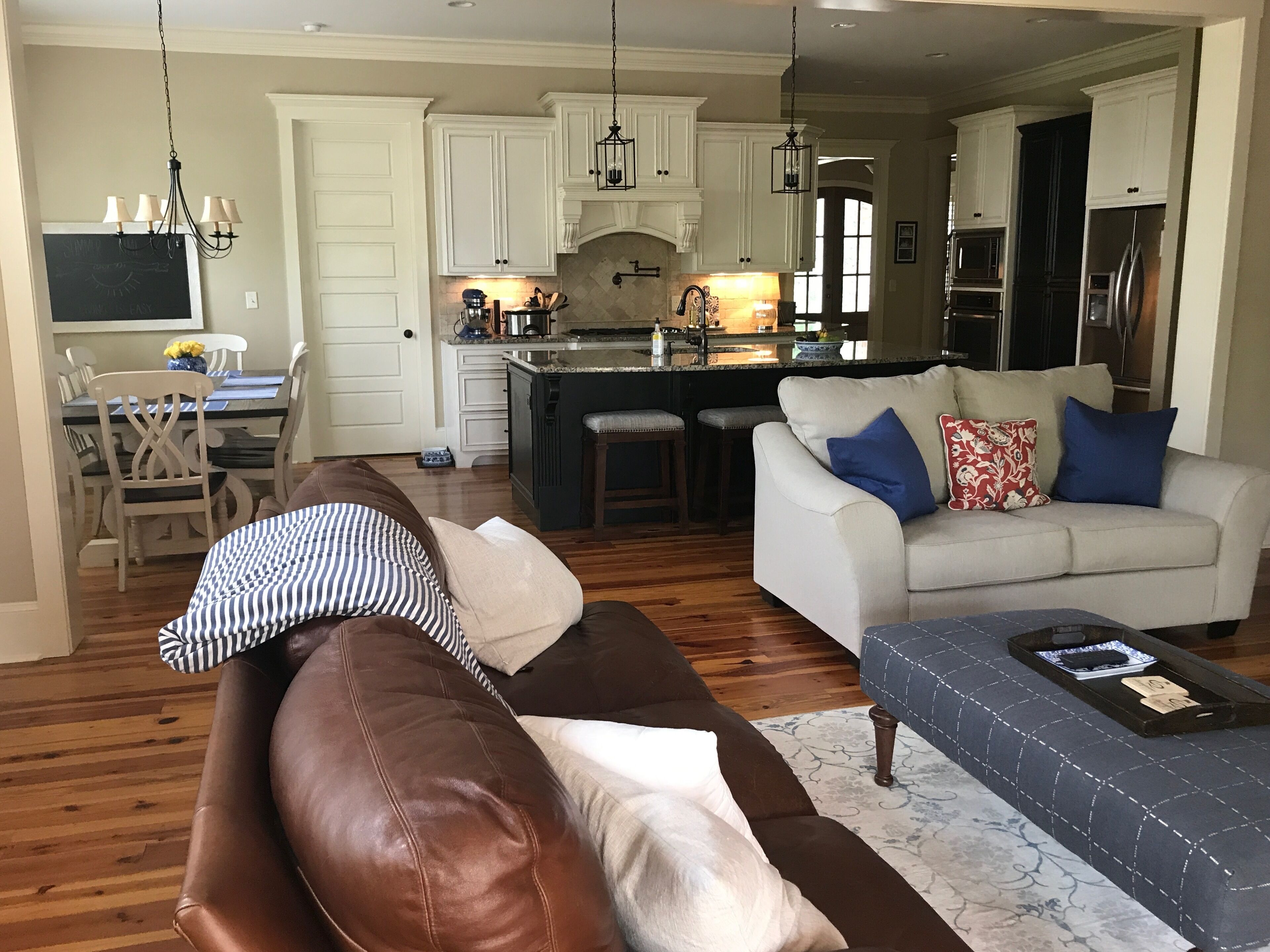 Televisión, chimenea y tenis de mesa 