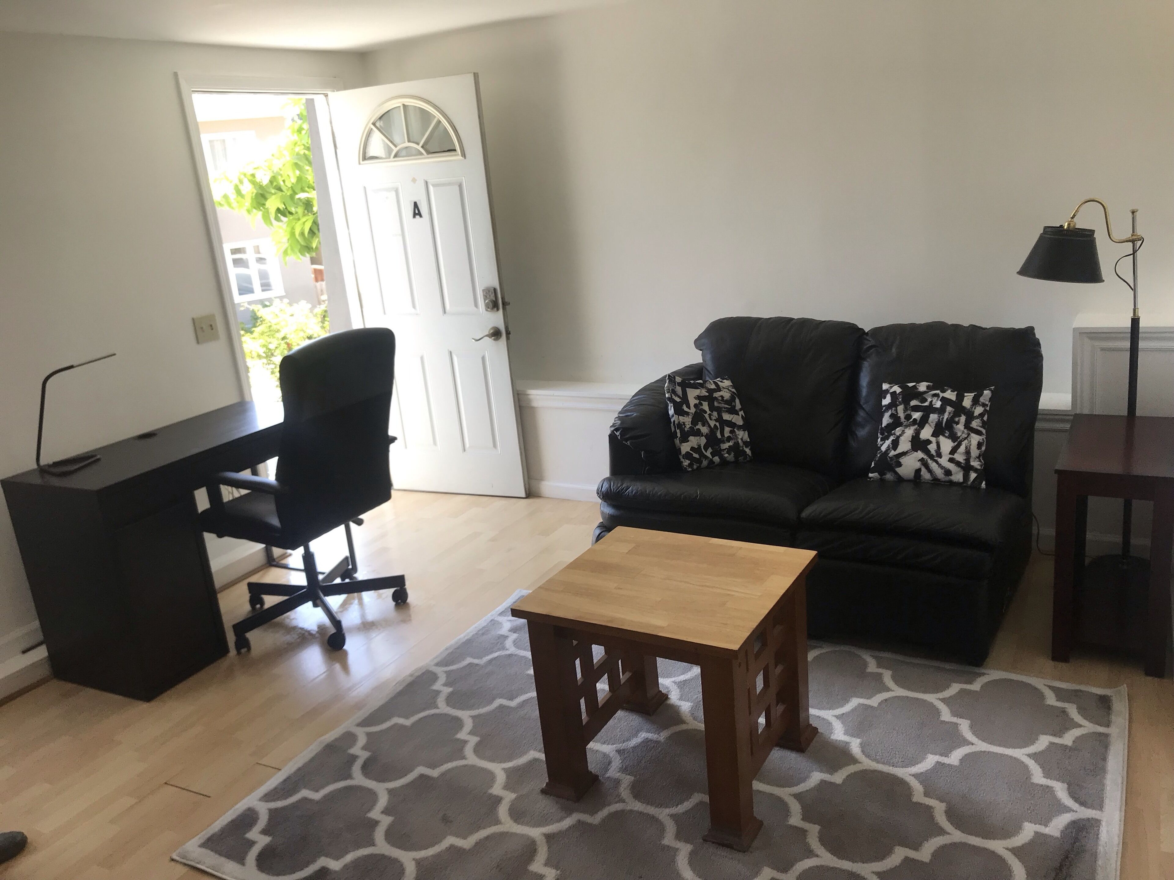 Comfy 1BR apartment in beautiful neighborhood