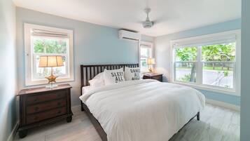 1 slaapkamer, een strijkplank/strijkijzer, wifi, beddengoed