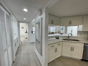 Interior - PN Shorewalk -Pool, Tennis, Pickle ball, near Beaches Anna Maria Island and IMG (Bradenton)