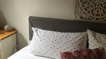 1 sovrum, skrivbord, strykjÀrn/strykbrÀda och gratis wi-fi