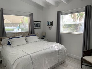 1 chambre, bureau, fer et planche à repasser, accès au Wi-Fi (inclus)
