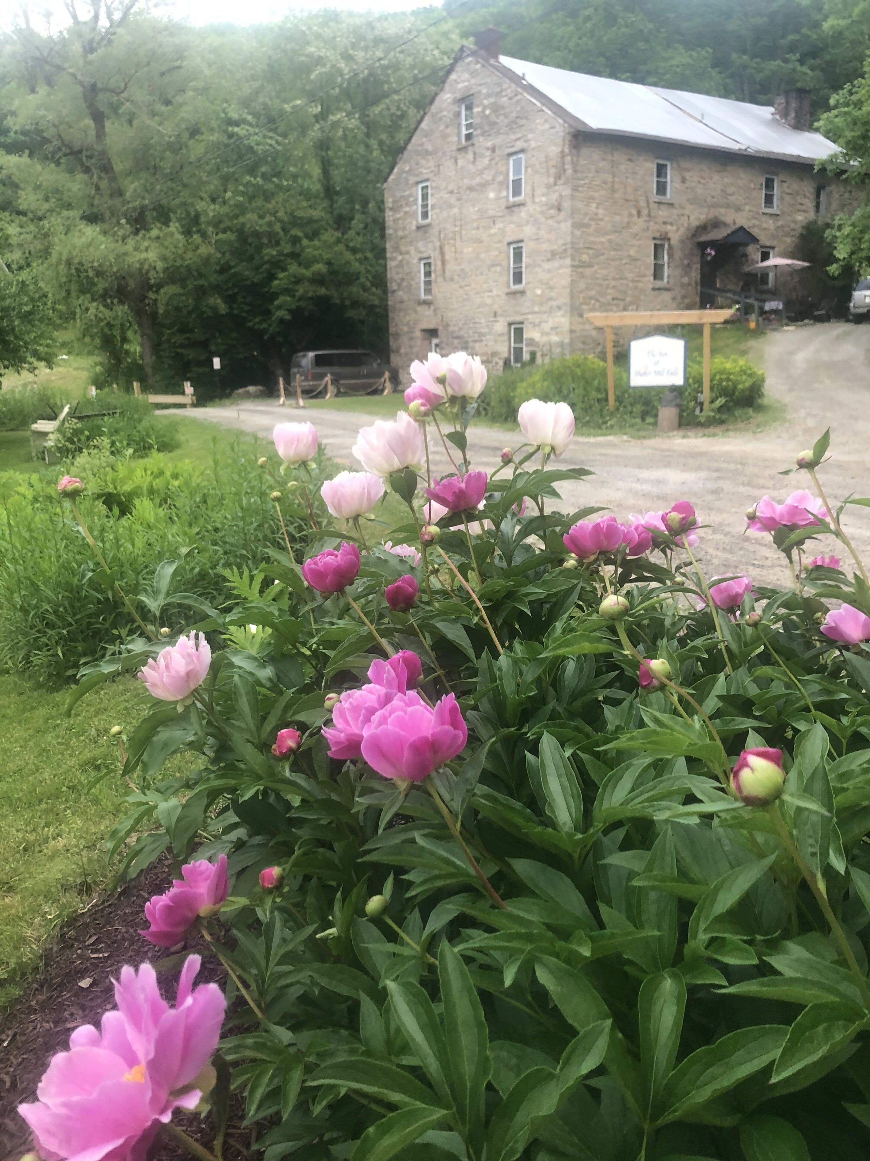 Rustic Inn in the Shaker Tradition