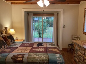 2 chambres, fer et planche à repasser, Wi-Fi gratuit, draps fournis