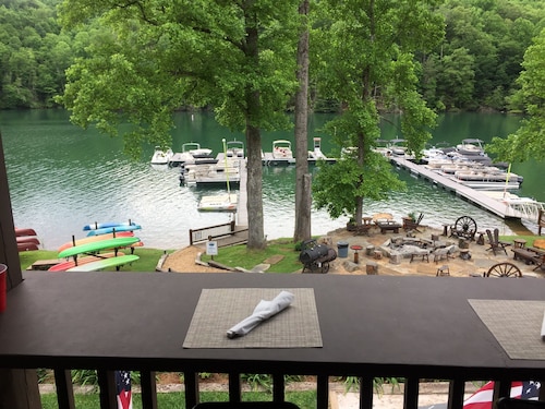 This Is It!! Creekside Cabin with Hot Tub, Fire Pit & Starlink High Speed WiFi!!