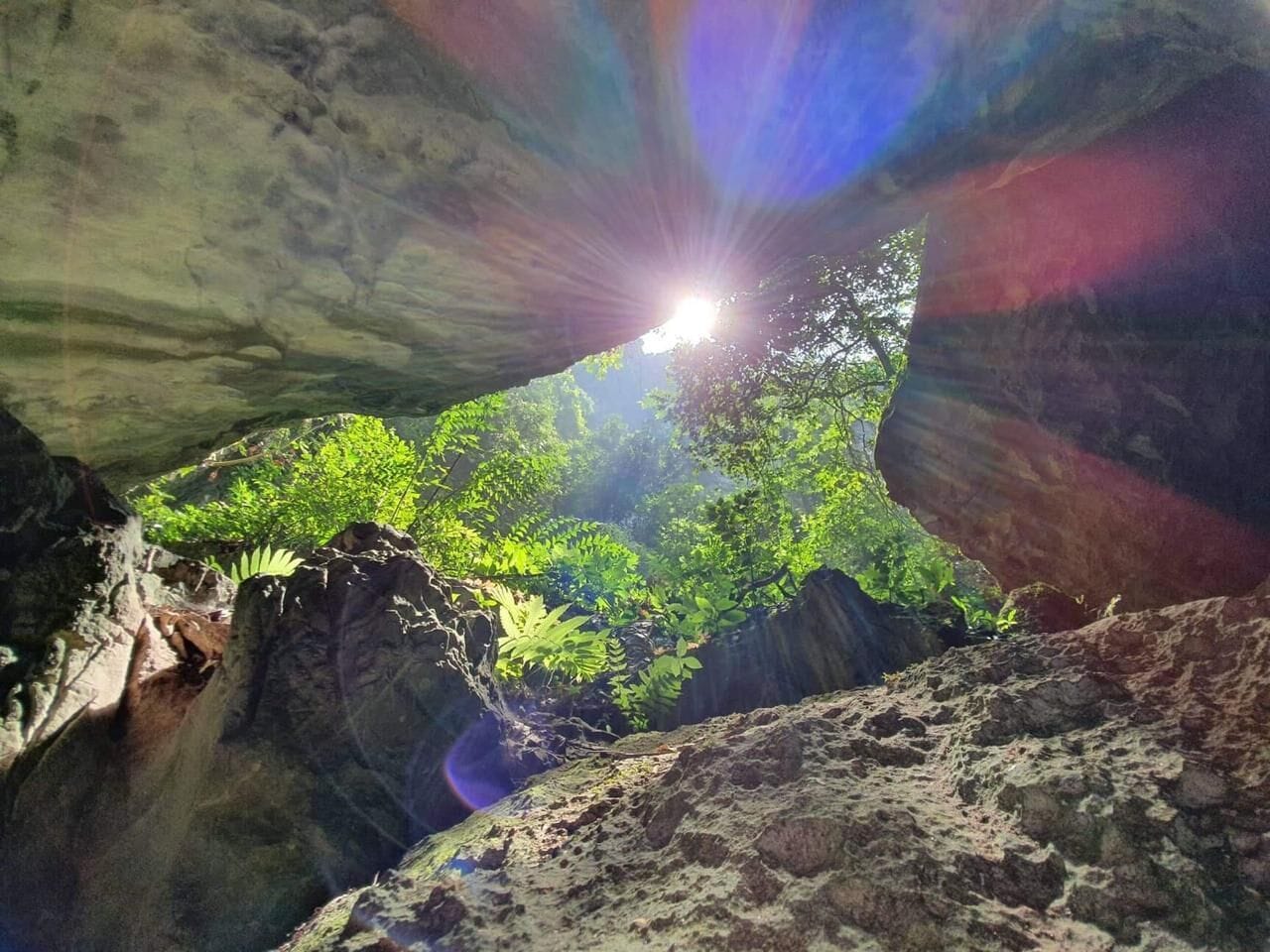 Espeleología/exploración de cuevas