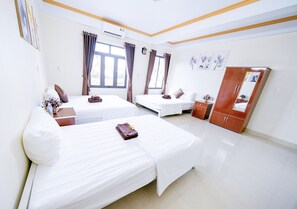 Family Room | Premium bedding, desk, blackout curtains, soundproofing - Golden Forest Homestay (Bo Trach)
