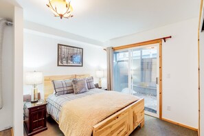 2 habitaciones, tabla de planchar con plancha, internet y ropa de cama 