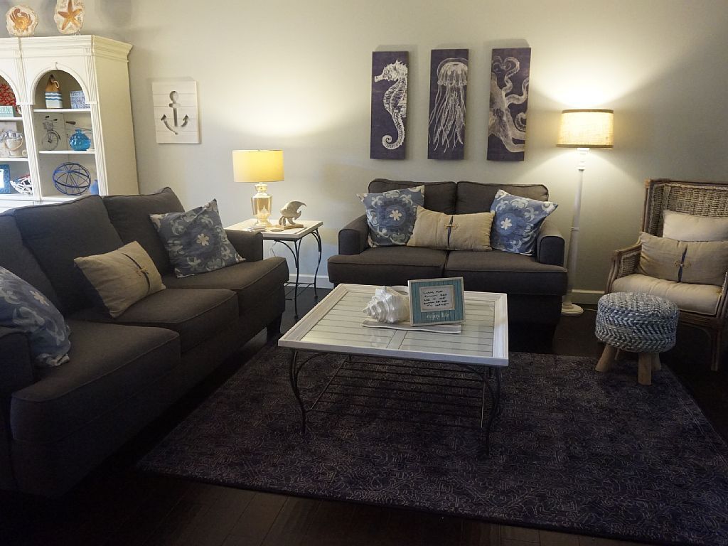 Completely renovated, 2-bedroom villa, close to beach and bike path