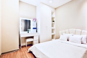 2 bedrooms, iron/ironing board, free WiFi, bed sheets