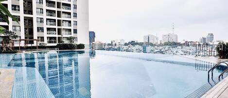 Piscine extérieure, piscine chauffée