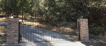 Manzanita Lake Cabin w/ great views