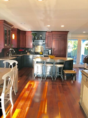 Fridge, microwave, oven, stovetop - Historic Elegantly Modernized Home, Walk to Beach, Shops & Dining, Sleeps 8 (Cape May)