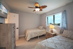 2 habitaciones, tabla de planchar con plancha, internet y ropa de cama 